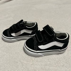 ❌SOLD❌Black Baby Vans Size 2
